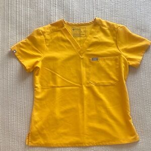 Figs Emergency Yellow scrub top